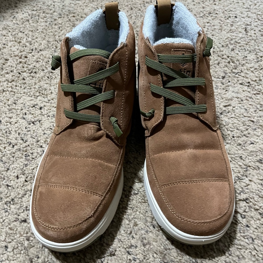 Stio Tan Suede Chukka Boots with Green Laces